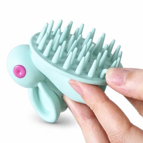 Soft Silicone Shampoo Brush for Kids - fundo branco